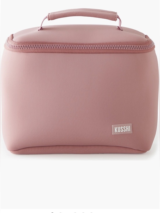 Kusshi Handbags - Kusshi Pink Women's Cosmetic Train Case Large NWT in package
